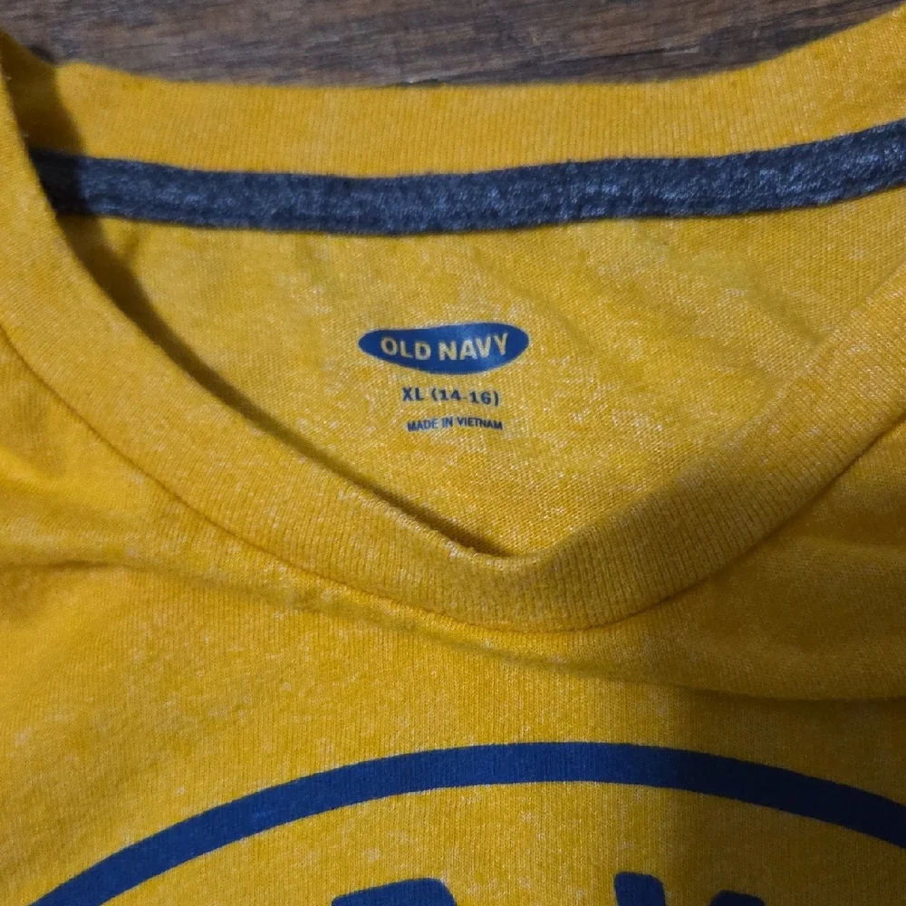 🔵3/$13 Old Navy Graphic Tee